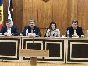 Ministra încurajează fermierii să se asocieze pentru a deveni mai competitivi