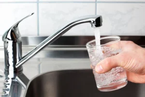 Investiții de 13 milioane lei în rețelele de apă, incluse treptat în tarife
