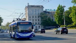 График общественного транспорта в столице продлят