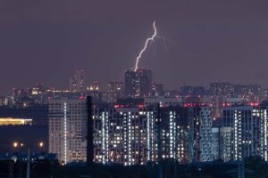 Синоптики объявили жёлтый код из-за ливней и гроз