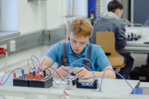 Более 10 тысяч заявлений подано на поступление в колледжи: какие направления самые популярные