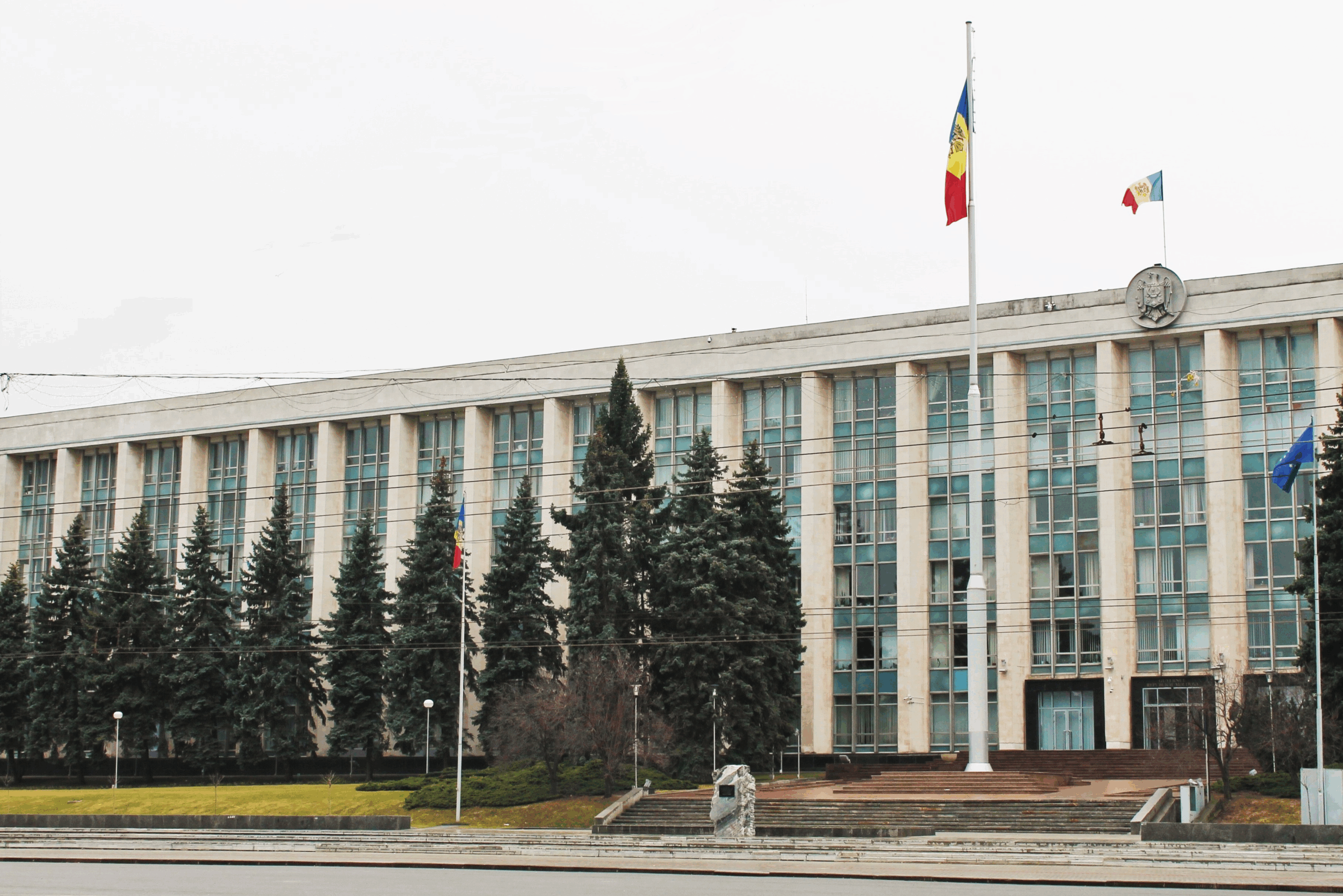 Guvernul instituie stare de alertă energetică și hidrologică pentru 30 de zile