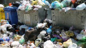 Новые правила: кто и как будет платить за вывоз мусора в 2026