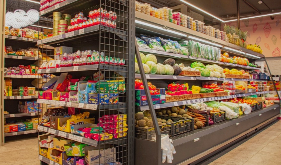 Ministrul Economiei respinge cota obligatorie de 50% pentru produsele autohtone în magazine