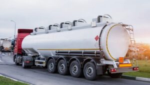 Noi reguli pentru stocurile de carburanți: operatorii vor avea nevoie de autorizație ANRE