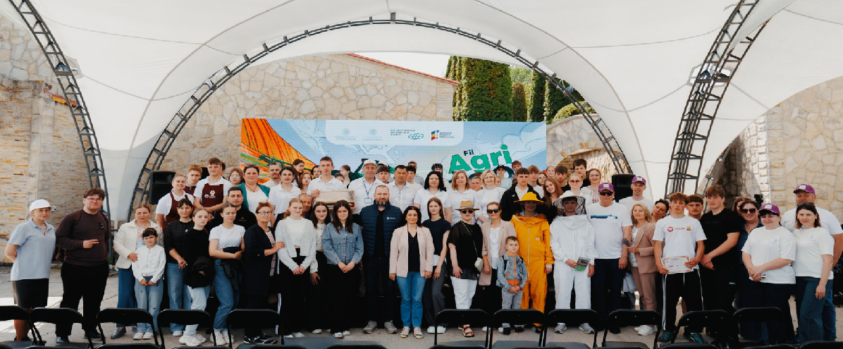 Agricultura 5.0 explorată de tineri la Târgul regional „Viitorul e  AgriCOOL” de la Căușeni
