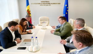 Discuții între Ministerul Agriculturii și AGCO pentru tehnologii agricole avansate