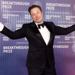Elon Musk: „În 10 ani, banii ar putea să nu mai conteze”