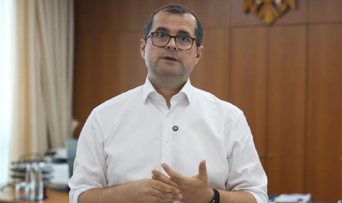 Guvernul taie din birocrație: mai puține acte și controale pentru antreprenori