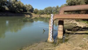 Scade nivelul apei în Prut. 11 localități riscă să rămână fără apă
