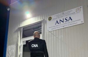 Șase angajați ANSA și administratorul unei companii, reținuți într-un dosar de corupție